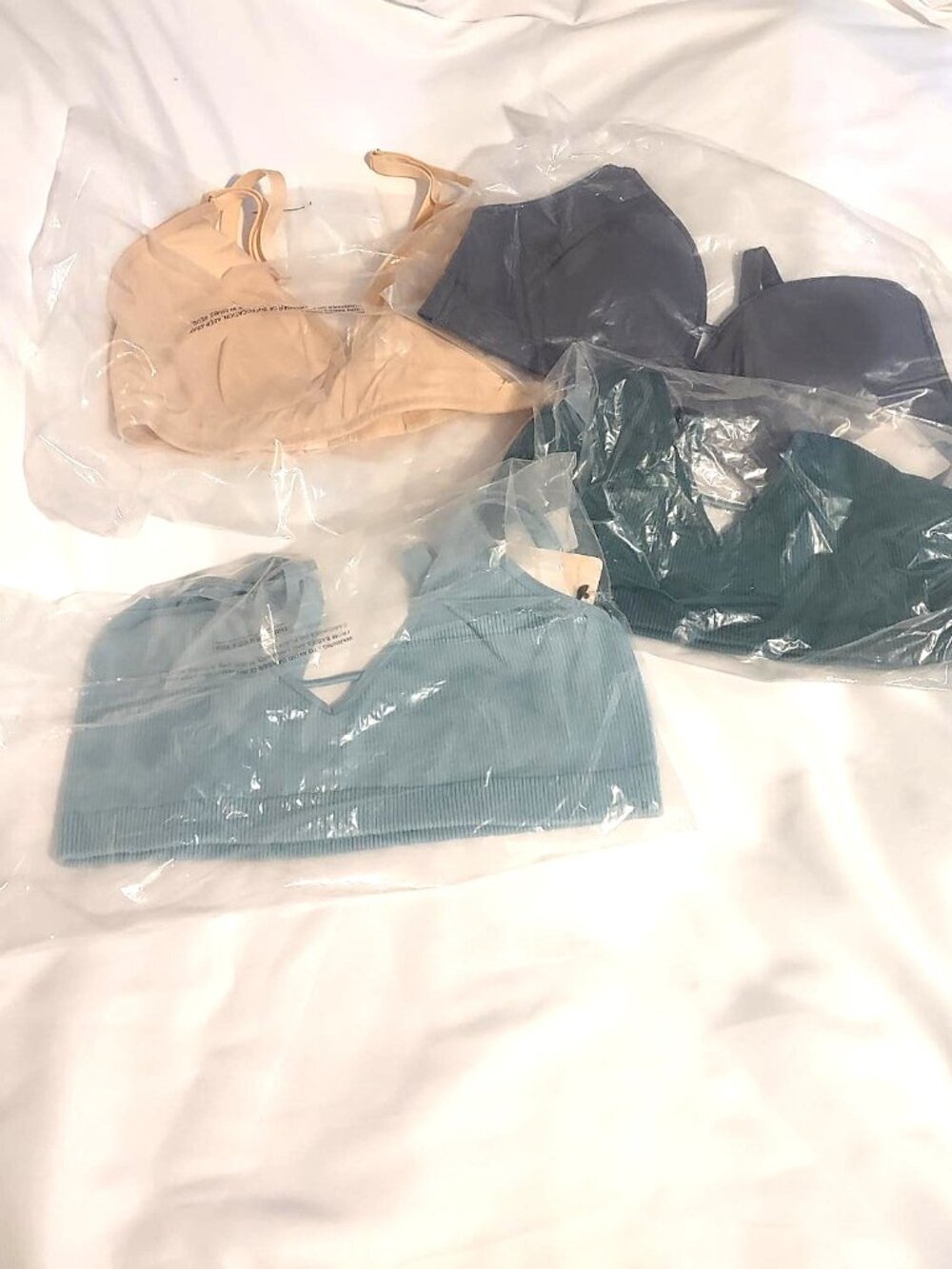 All 6 pieces - Women's Bralettes NWT, size M, 36 B various colors - Picture 9 of 12